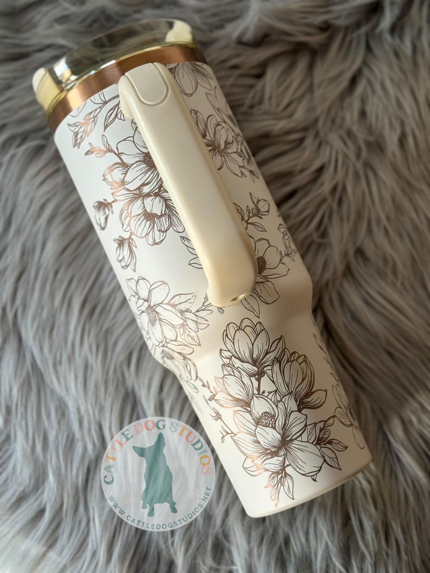 Magnolia floral wrapped tumbler | Magnolia flowers | Floral | Engraved Flowers | Magnola Flower Engraved Tumbler - Cattle Dog Studios Laser & Design