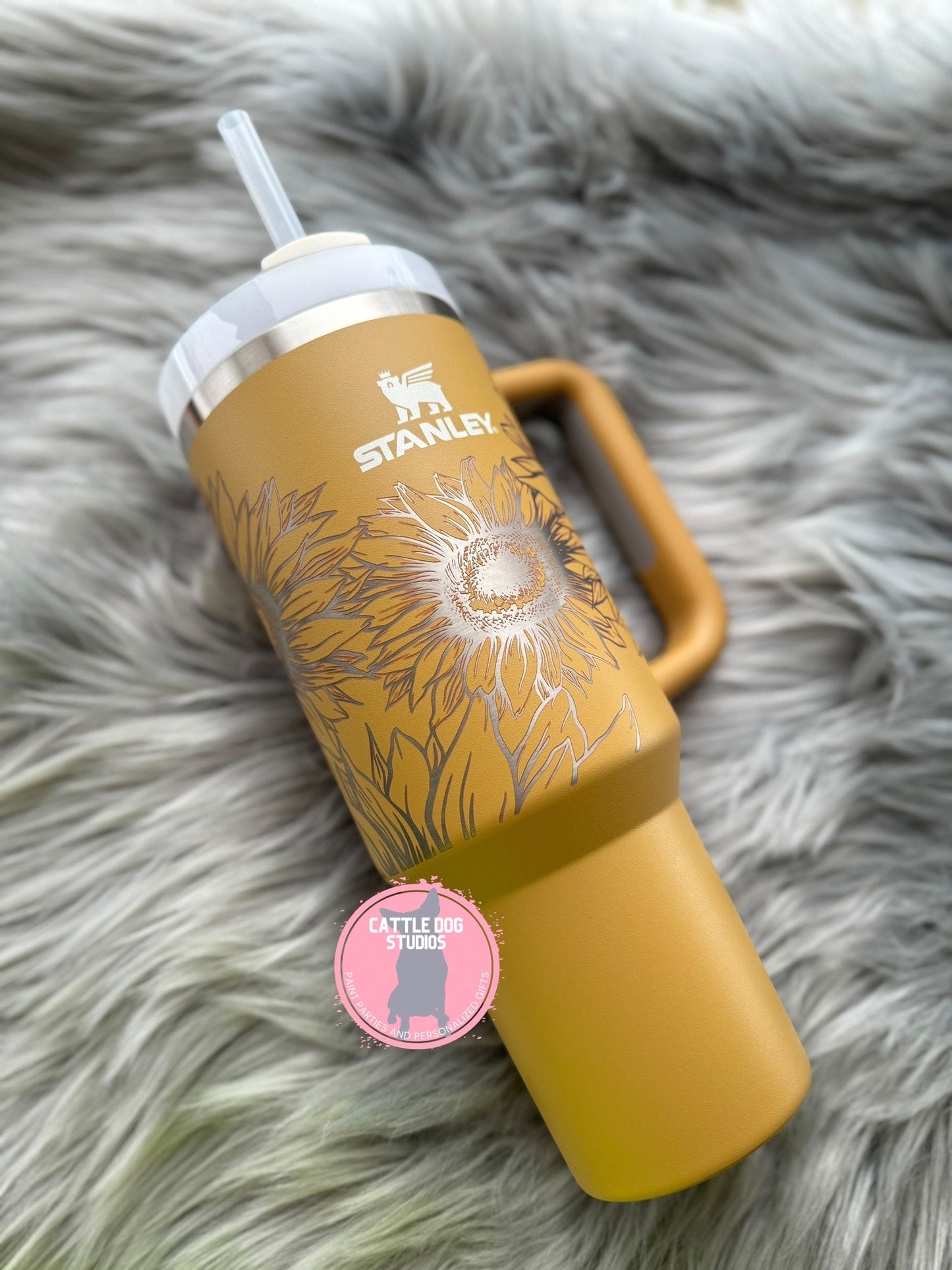 Sunflower Engraved Stanley 40oz Quencher in Yarrow
